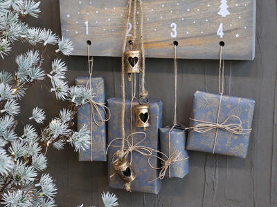 Vianočná ozdoba zvončeky so srdiečkom 4ks mosadz antik 53cm - 1