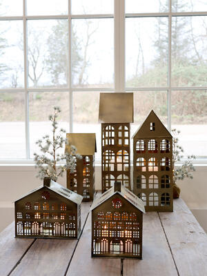Dom malý - svietnik na sviečku s dvanástimi oknami 45,5cm x 20,5cm x 19cm - 4